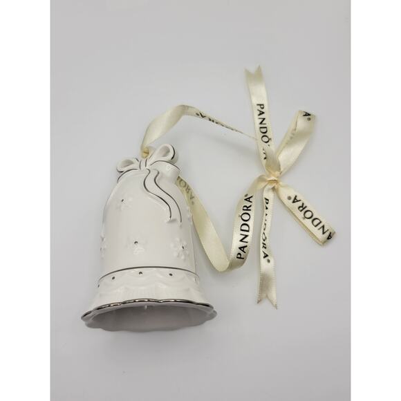 Pandora Limited Edition 2017 Porcelain Christmas Bell w/Box - Picture 3 of 9